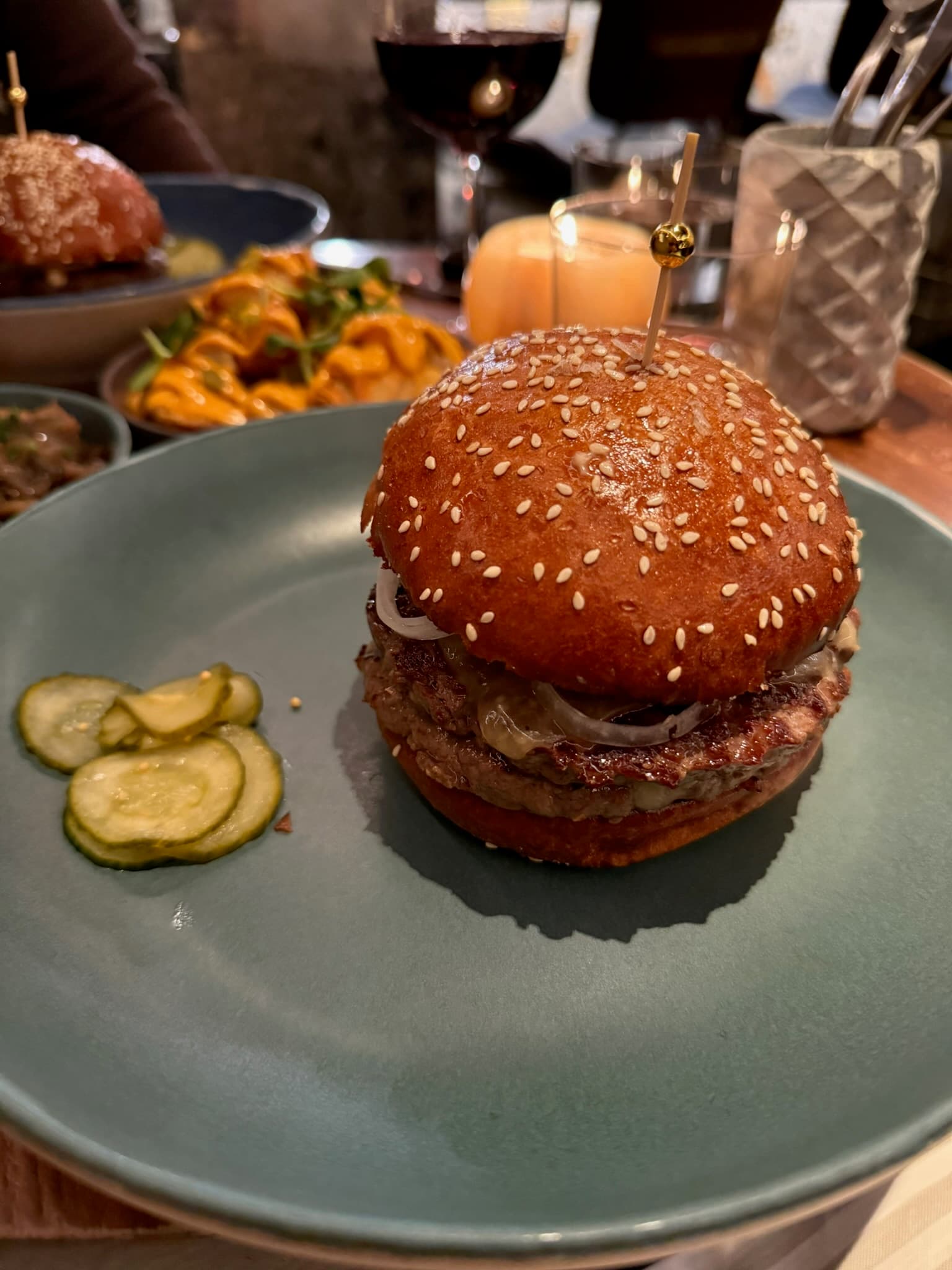 The 1WS Cheeseburger at One White Street